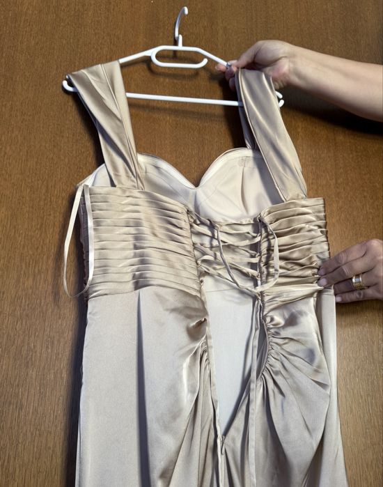 Дълга официална рокля