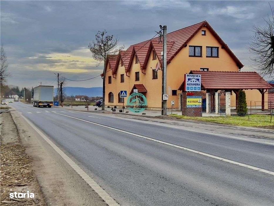 Oportunitate ! Pensiune 7 camere, 4 apartamente, 760mp utili la E60