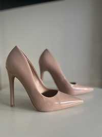 Стилето обувки бежаво-розови
