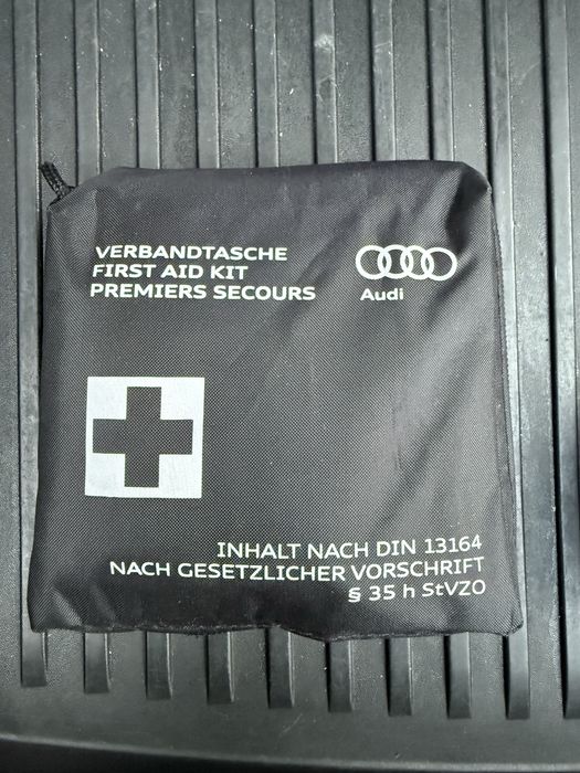 Trusa medicala Audi, trusa de prim ajutor Audi