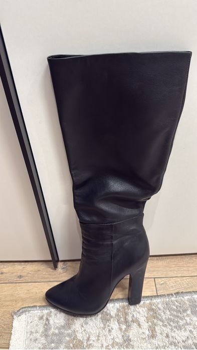 Продам Осенние сапоги из натуральной кожи 38 размер