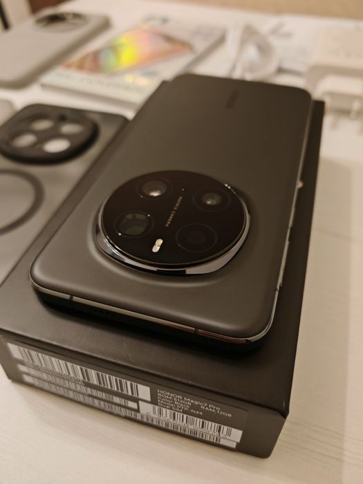 Honor Magic7 PRO, NOU, factura + garanție Orange, multiple accesorii