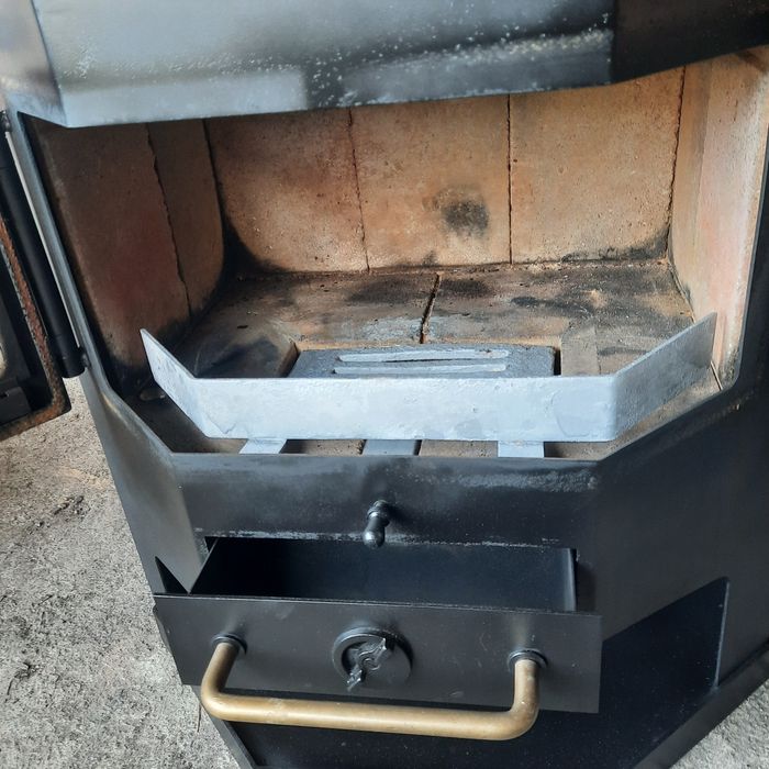 Soba tip șemineu de 8 kw ,focar șamotat