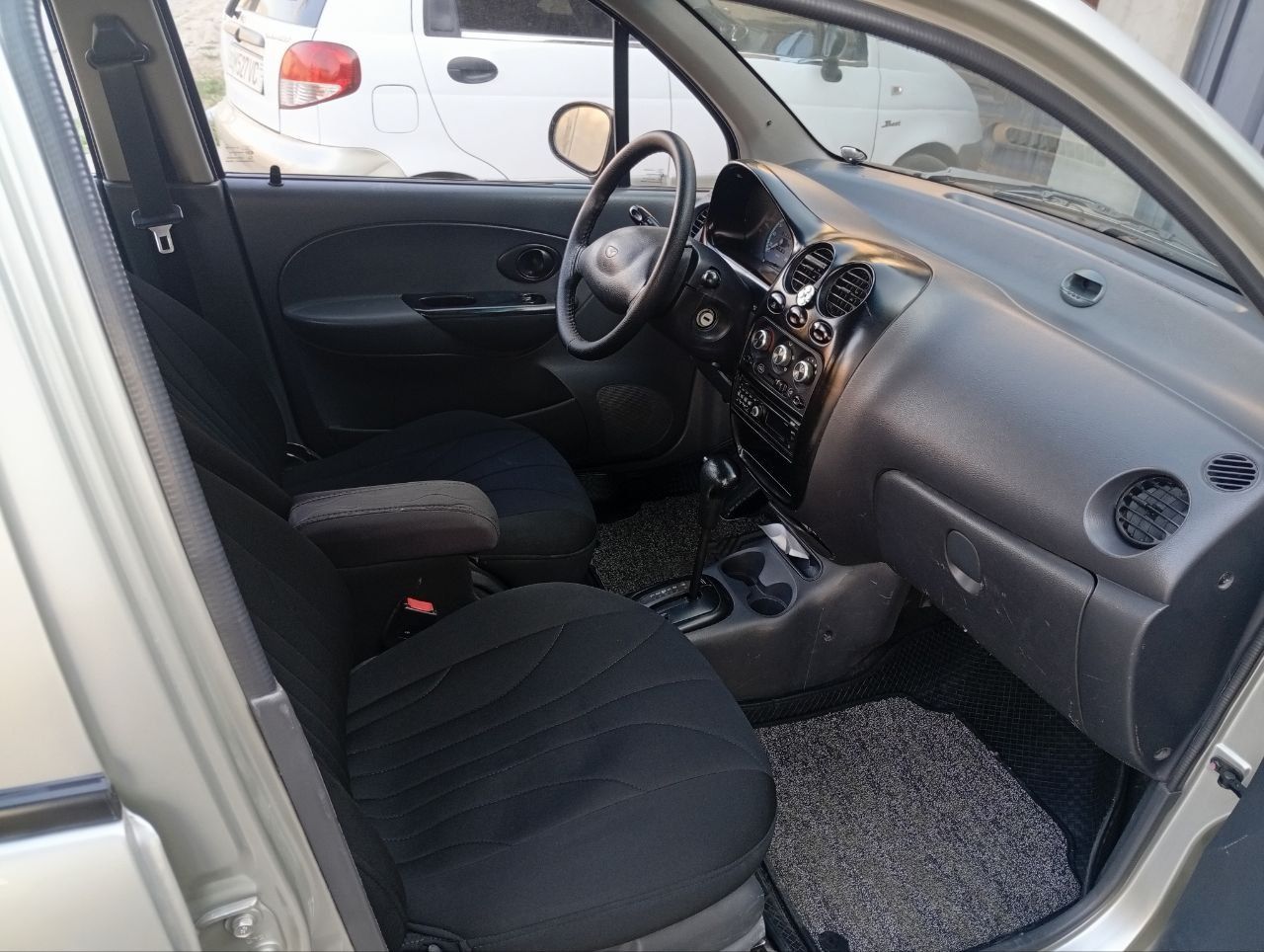 Sotiladi Matiz avtomat kandor benzinda