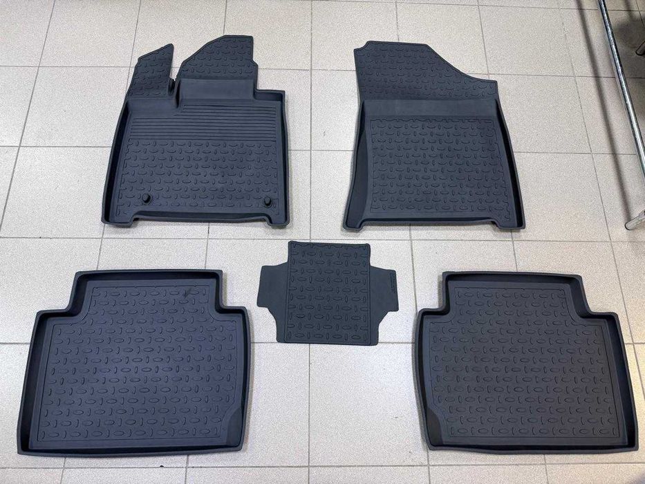 Полики салона Hyundai Santa Fe 2024-25 новые коврики Хендай Санта Фе