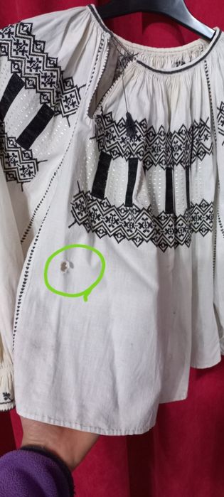 Ie 100% Autentică. 100 de ani