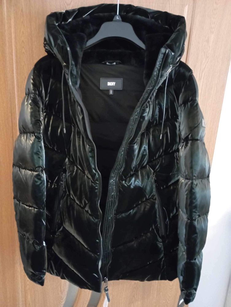 Geaca Dkny noua nefolosita niciodata