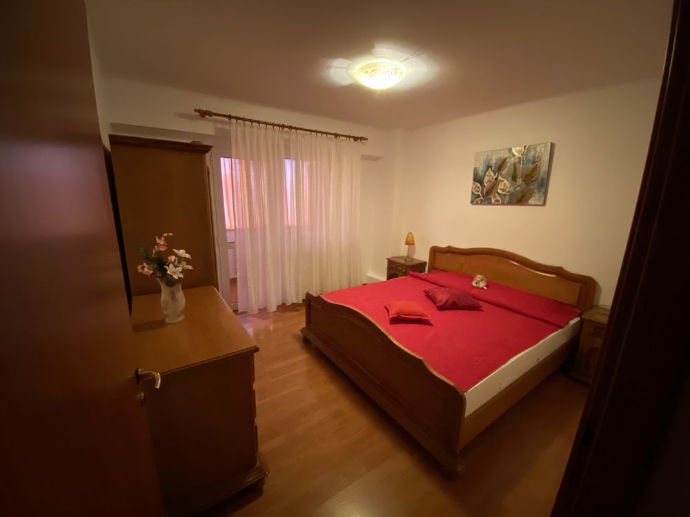 Inchiriez apartament fratii golesti