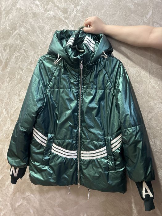 Продам куртку осень весна на подростка отличном состоянии