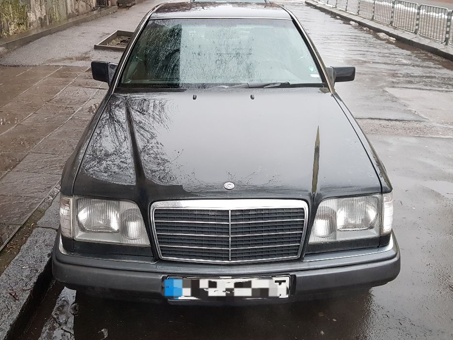 Продавам Mercedes 124 coupe 1996