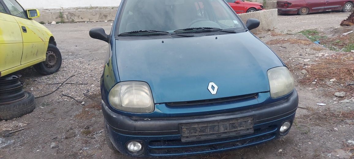 Renault clio 1.4i 55kw 1998г