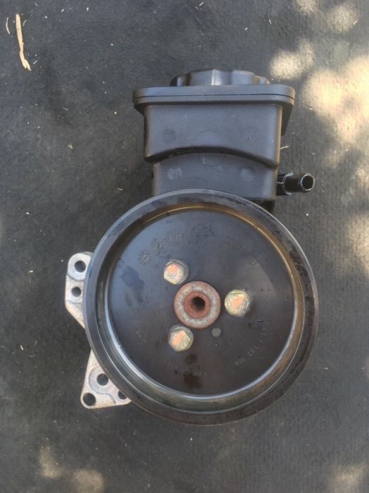 pompa servo Bmw e46 320d 150cp Dezmembrari Bmw e46