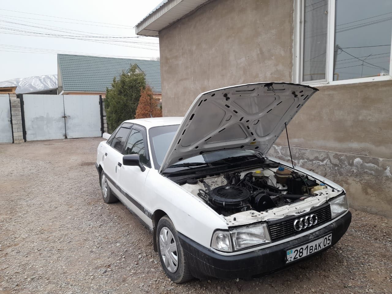 Продам Audi 80 B3 в отличном состоянии, 1.8 бензин, люк