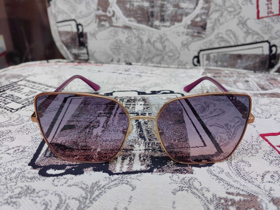 Слънчеви очила Vogue