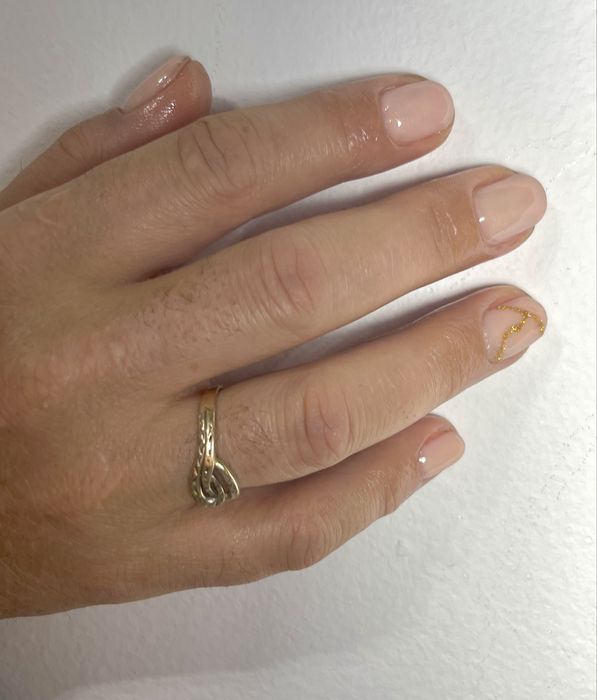 Manichiură & unghii cu gel  – Pitești (Gavana)