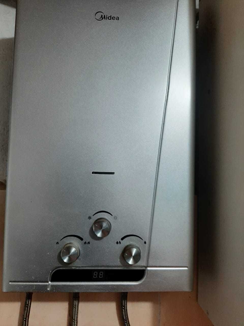 Продается газовый котел Midea