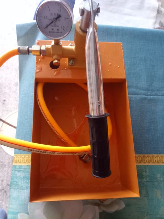 Pompa manuala antigel panouri solare. NOU