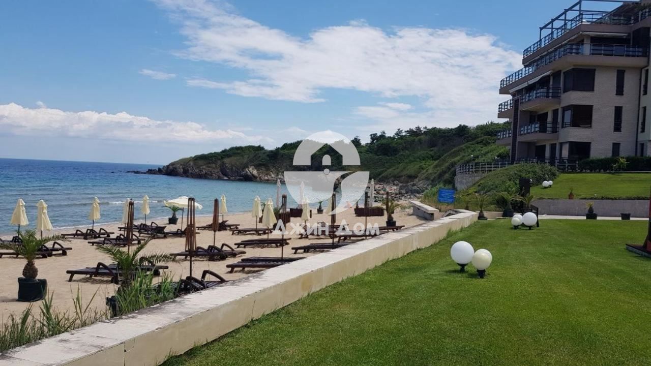 Продава се Двустаен апартамент в Созопол - 71 кв.м за 2817 €/кв.м - Снимка #11