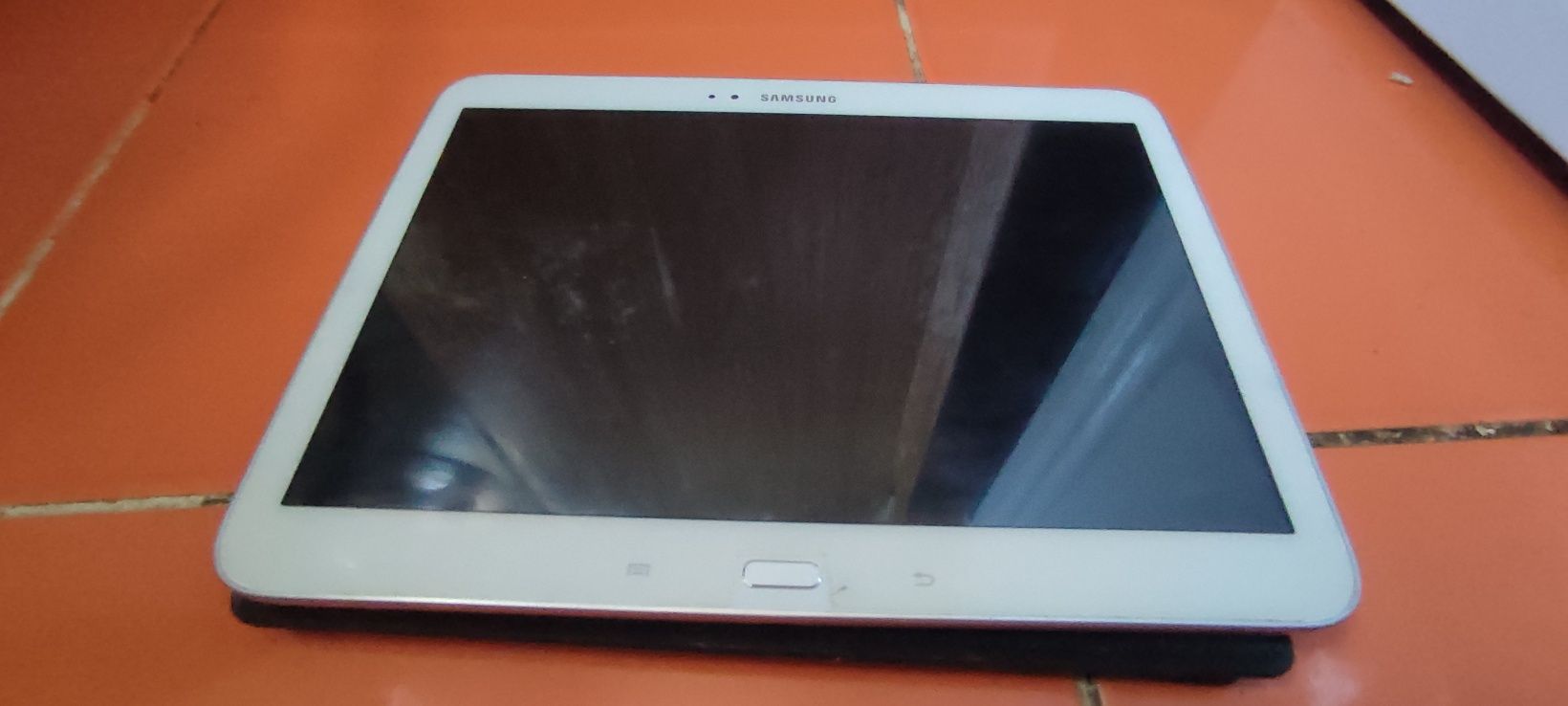 tableta samsung tab 3 defecta 10 inch gt P5200 cu sim