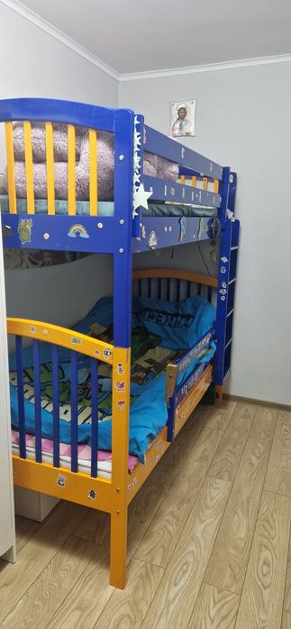 Pat supraetajat din lemn masiv 200×90