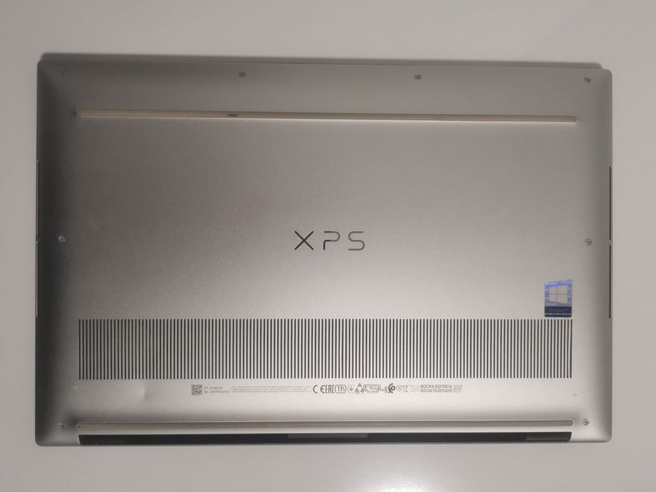 Лаптоп Dell XPS 15 9500 Intel i7, Nvidia 1650 Ti, 1TB NVMe, 16GB RAM