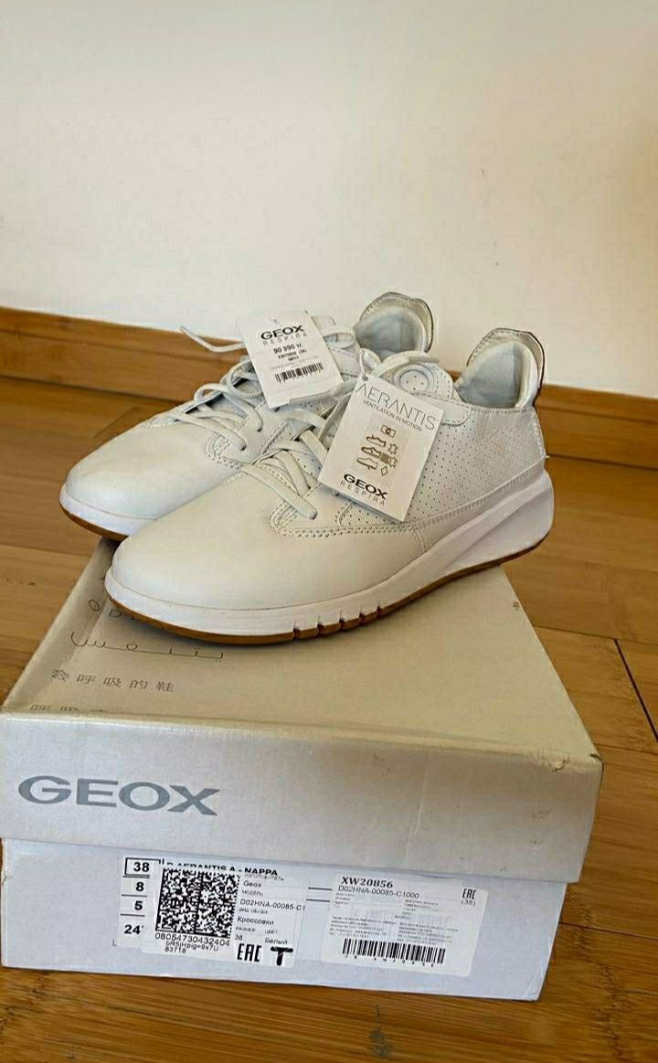 Кроссовки  GEOX женские