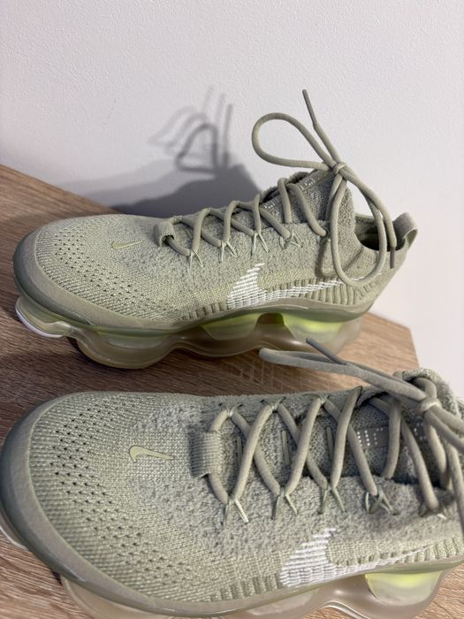 Vând adidași Nike Air Max Scorpion