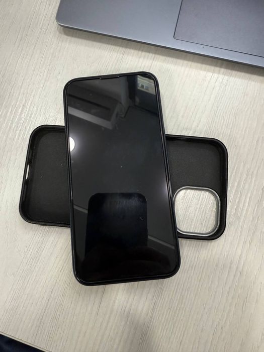 В продаде айфон 13