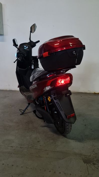 Scuter electric Z-Tech 1000W 60V Rosu cu Bluetooth, alarma, Nou