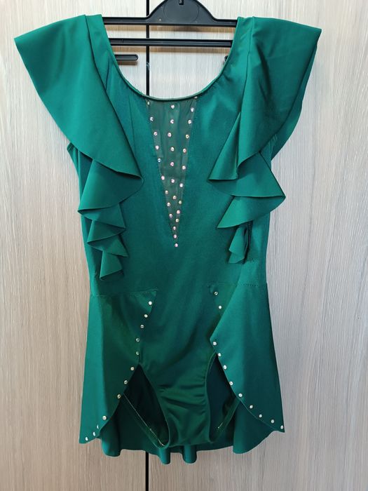 Красиво трико за художествена гимнастика