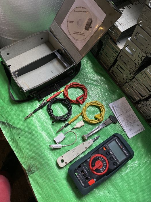 METRA HIT 16U - TRMS True RMS Качествен Мултицет изолационен тестер