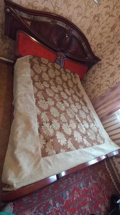 Продам спальный гарнитур 5в1