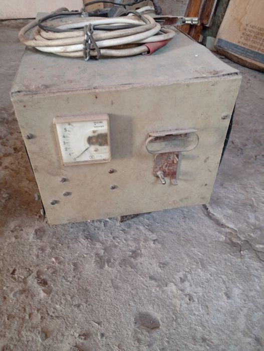 Зарядка аккумулятора советская