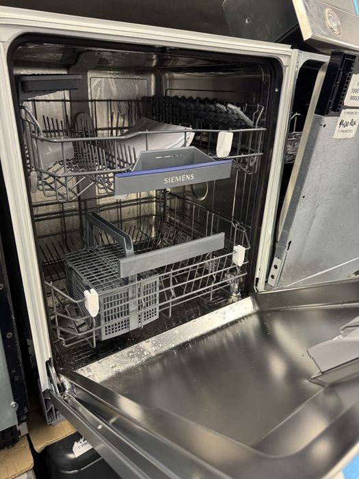 Mașină de spălat vase semi-integrată Siemens SN53ES22AE
