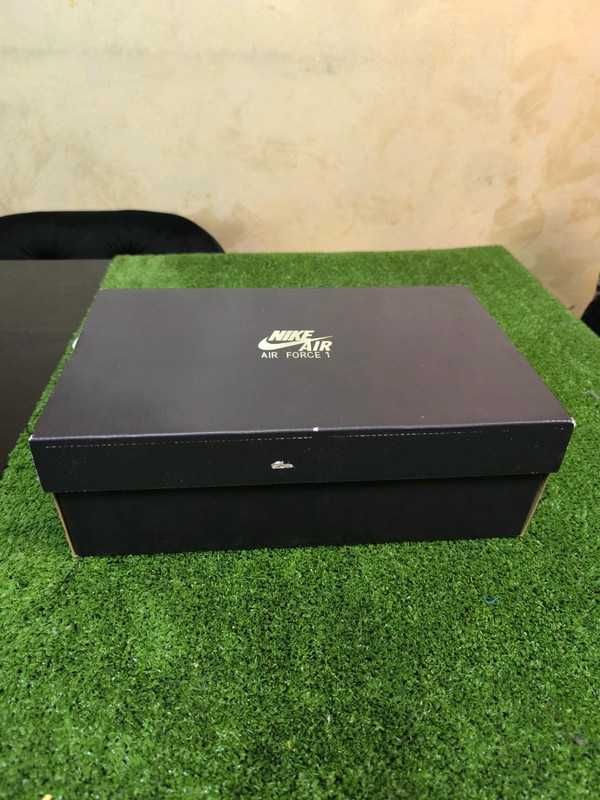 Pantofi sport Nike Air Force 07, mărimea 40, aproape noi