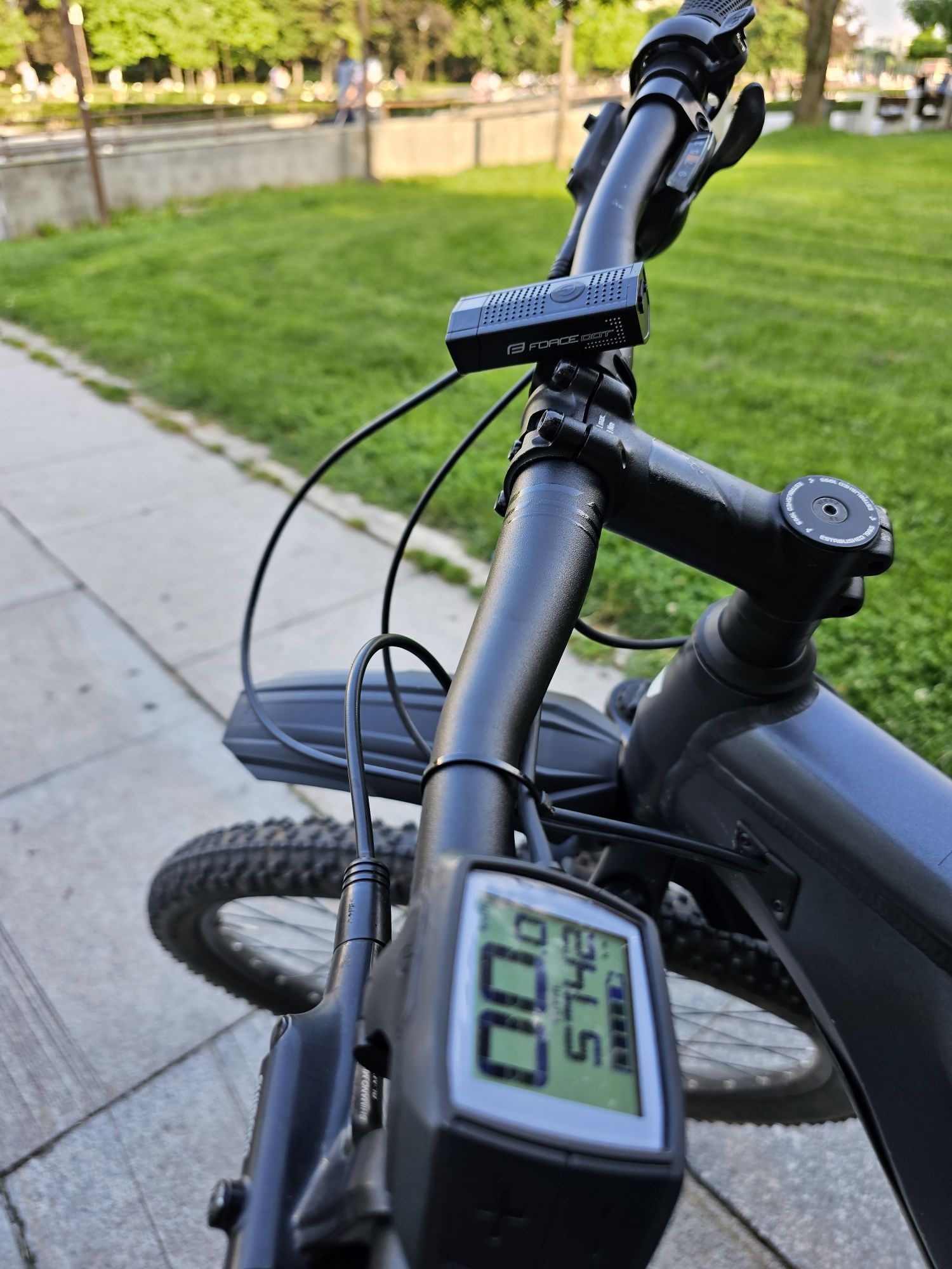 Cube 2021 електрическо колело e-bike