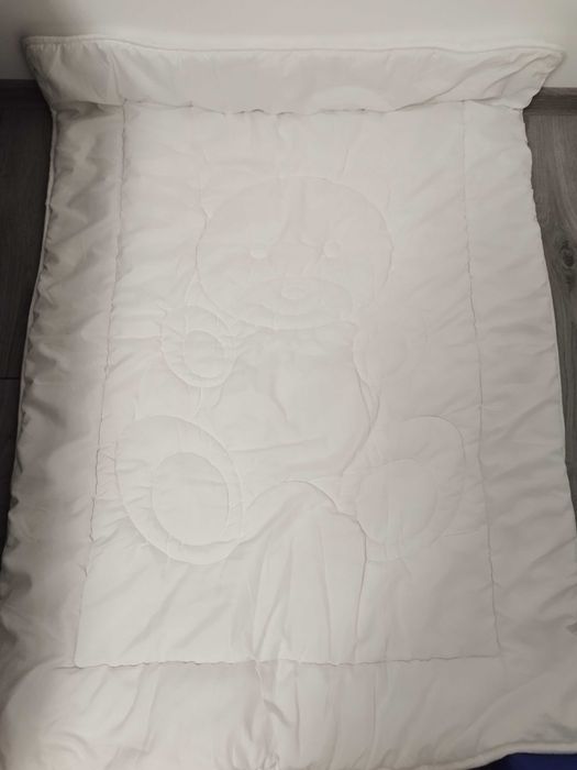 Plăpumioară+ două perini pt bebeluși