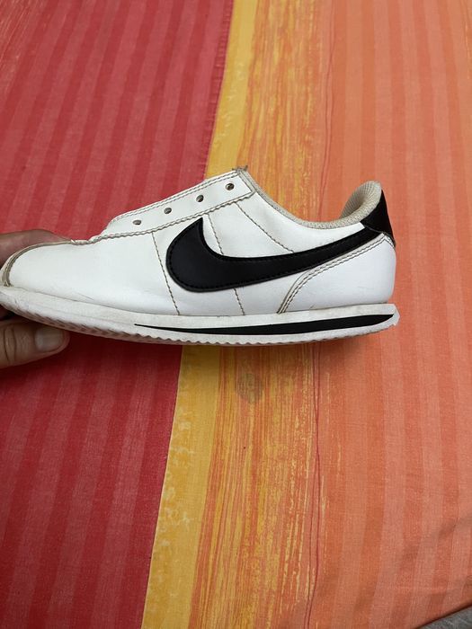 Adidasi Nike marimea 30