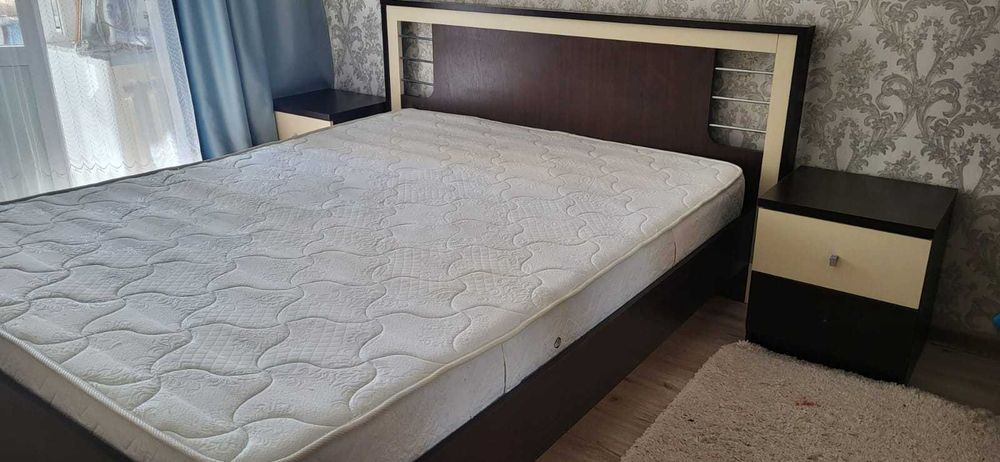 Продам спальный гарнитур