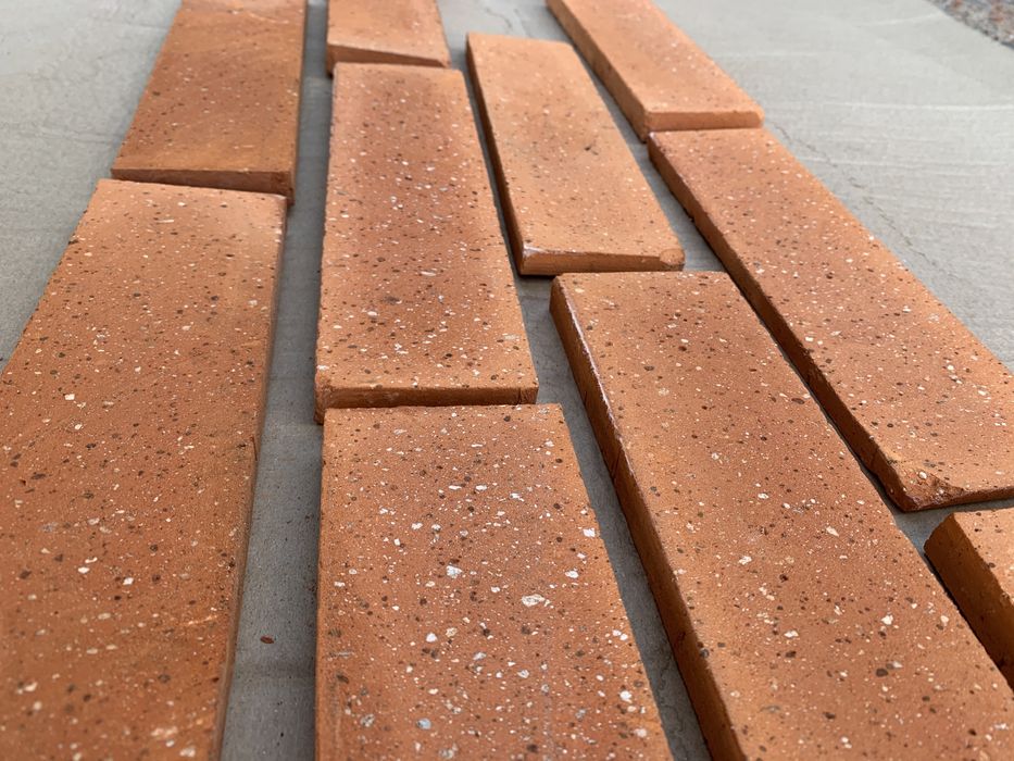 Caramida feliata tip “terrazzo” noua