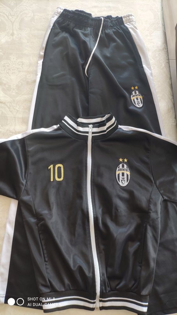 Футболен анцунг на Ювентус (Juventus)