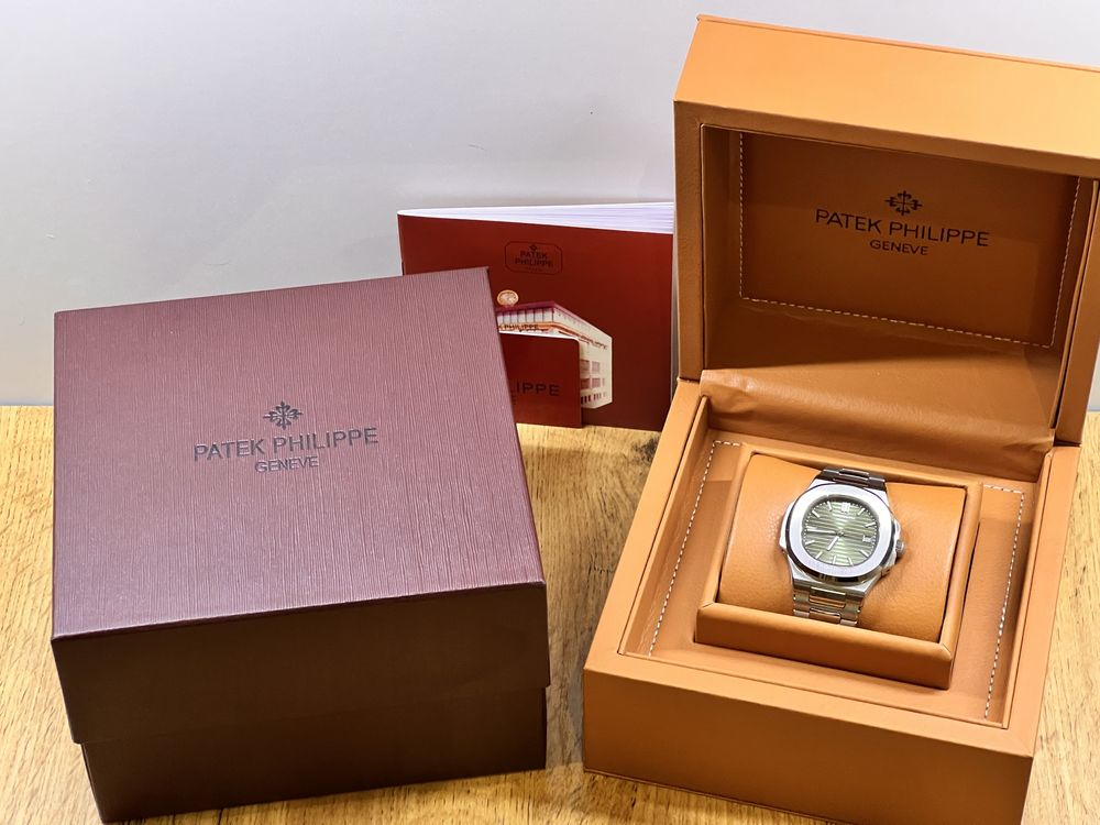 Patek Philippe Nautilius. Наручные часы
