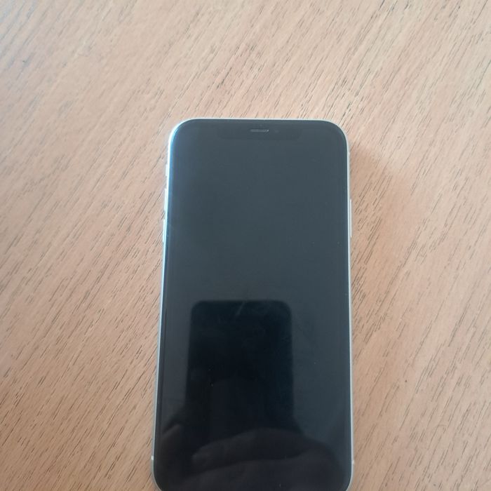 Iphone 11 rangi oq