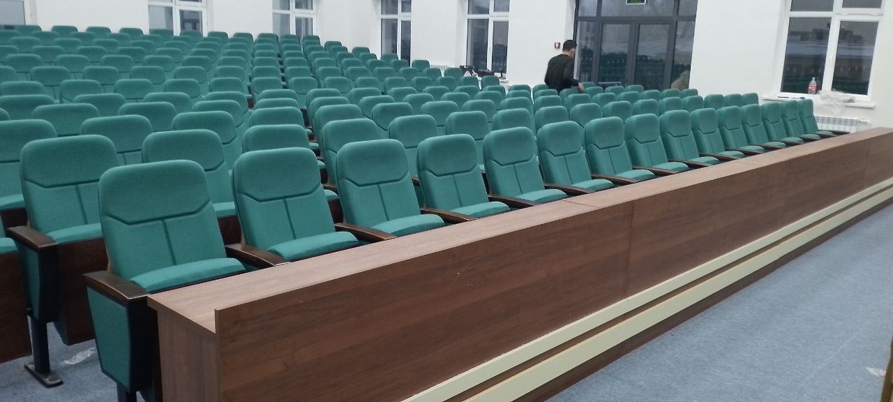 Театральный кресло для активного зала