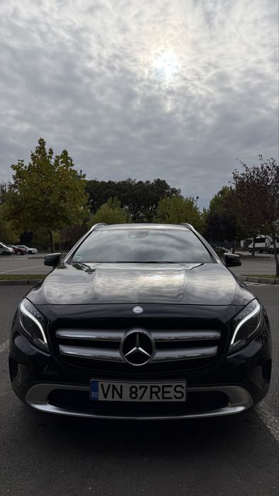 Vand Mercedes Benz GLA 250 4Matic 2.0 benzina