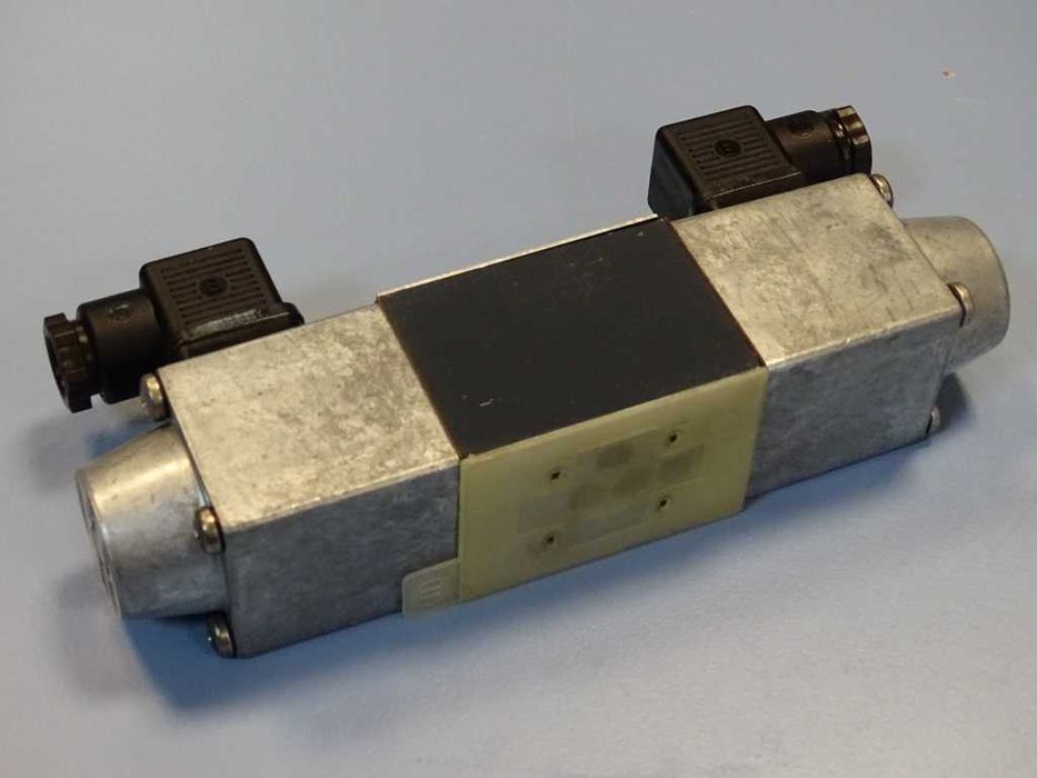 Хидравличен разпределител BOSCH WV04P1N100A0 directional control valve