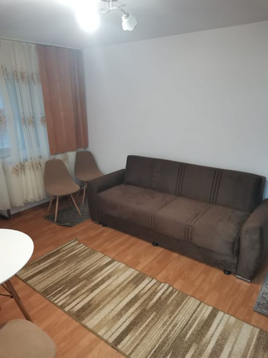 Garsoniera de închiriat