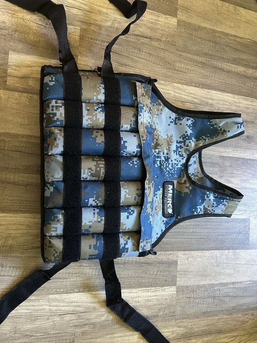 Vestă cu greutăți reglabilă MERCO – 20 kg, camuflaj digital