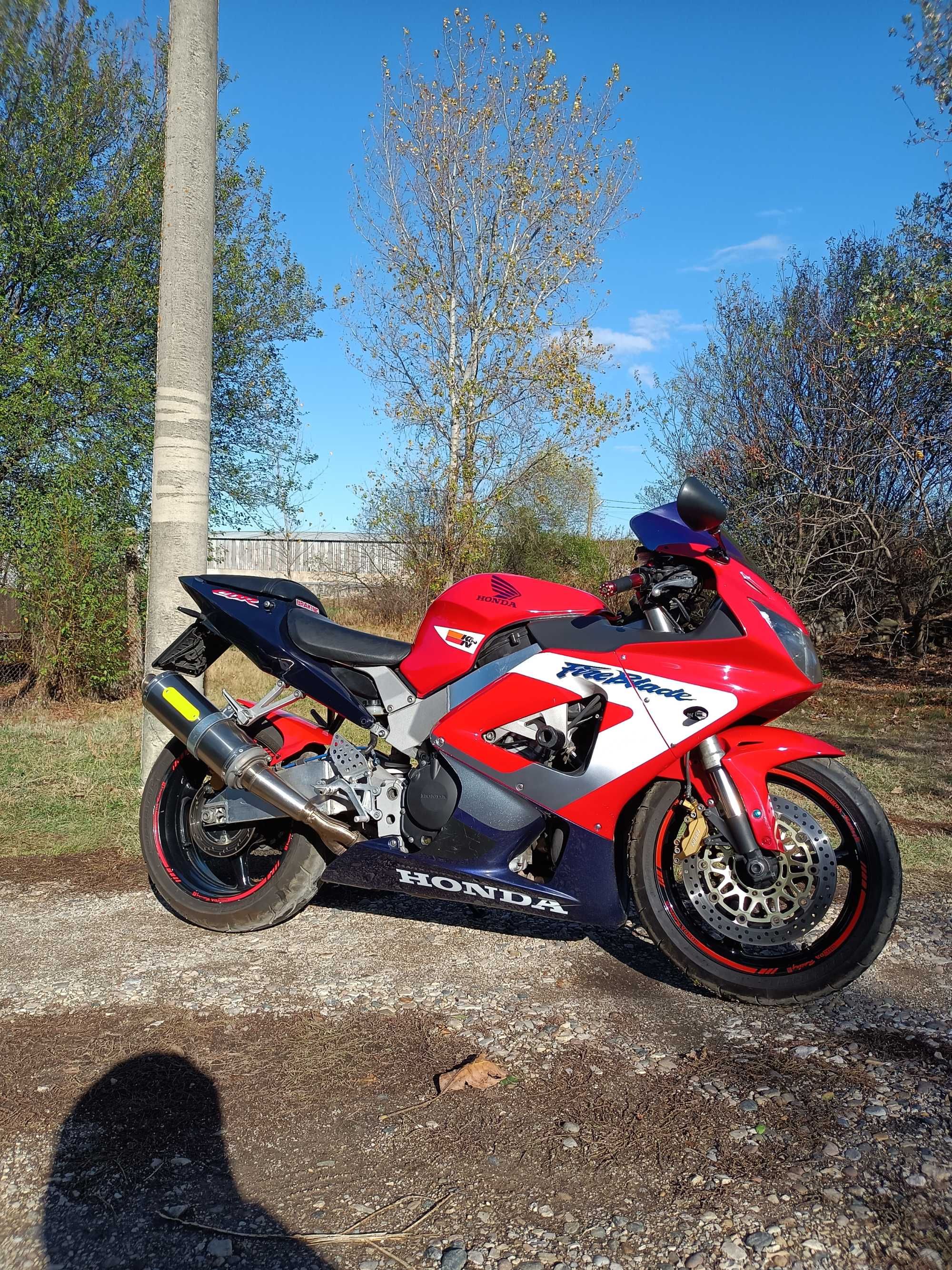 Honda cbr 929 fireblade