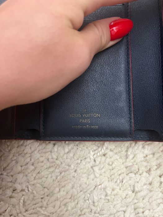 Портмоне Louis Vuitton Capucines още с етикет